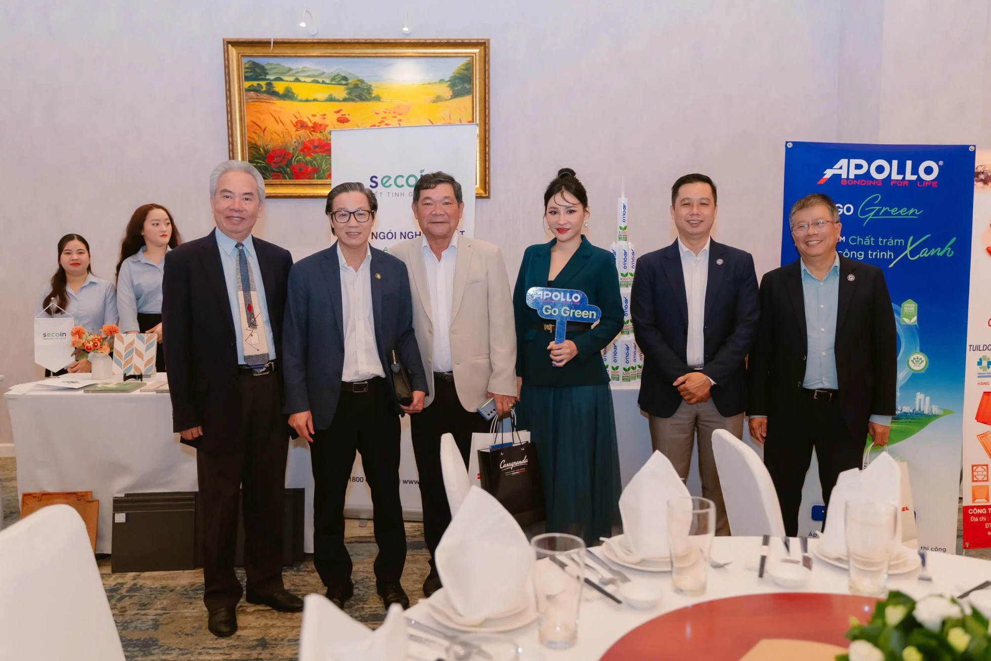 https://static.quochuyanhcorp.vn/21244/2025/Hoạt động SACA/Ngày Hội Kinh Doanh SBA 2025/z6459766667766_b2cfd15465d7d2aa45651320f94273c0.jpg